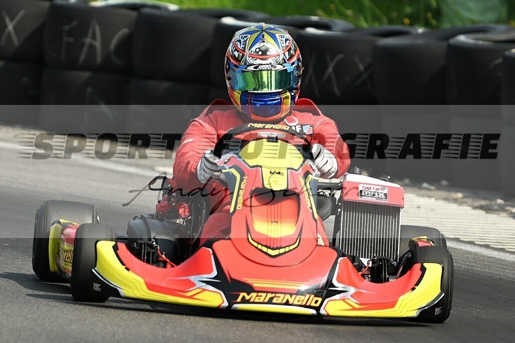 aDSC_0215 | Kaufen Sie Sportbilder im Onlineshop von Andy Scherrer Sportfotografie. Faszinierende Bilder von Sportevents aus der ganzen Schweiz. Fussball, Frauenfussball, Unihockey, Handball, Schwingen und weiteren Sportarten. - Realisiert mit Pictrs.com