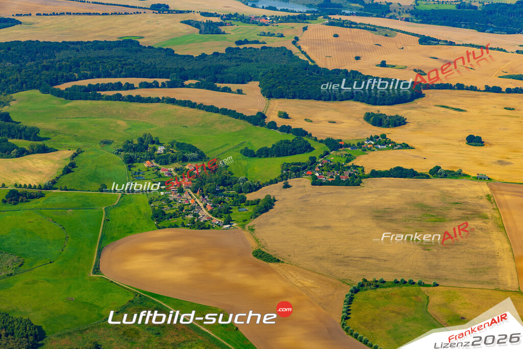 Luftbild Vs Google Maps  Zaschendorf  Kuhlen-Wendorf -Das Luftbild wurde 2025 vom UL-Flugzeug heraus erstellt ( keine Drohnenluftbilder ) - Hochauflösende Luftaufnahme -Nicht vergleichbar mit Google Maps oder Satelittenbilder- Die Geschenkidee !Mit Lizenz und Bildrechte bestellbar