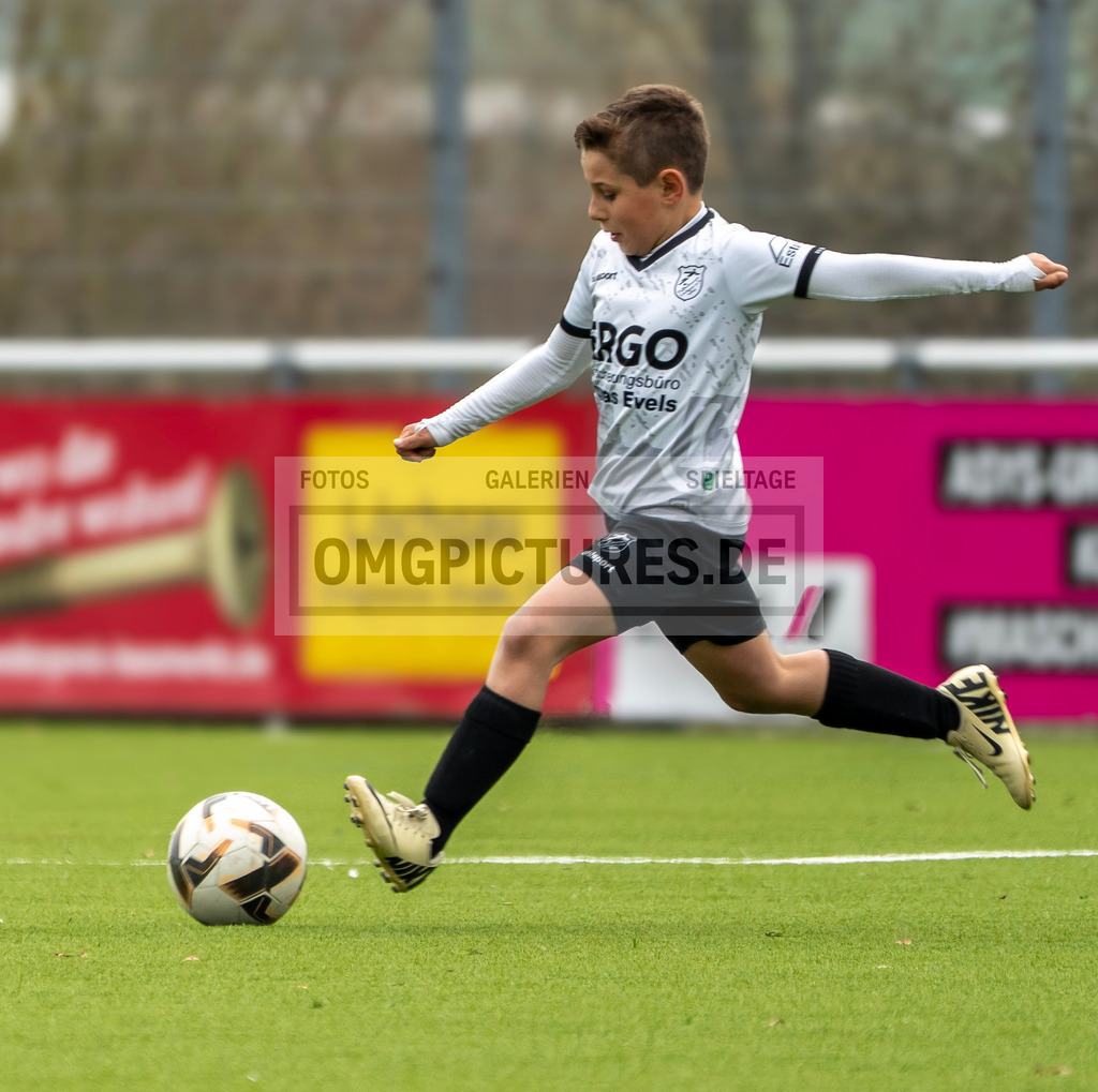 _OMG5390 | www.omgpictures.de, Sportfotograf, Verein, Fotograf, Baden Württemberg, Stuttgart, Heilbronn, omgpictures, Spieltag,  - Realisiert mit Pictrs.com