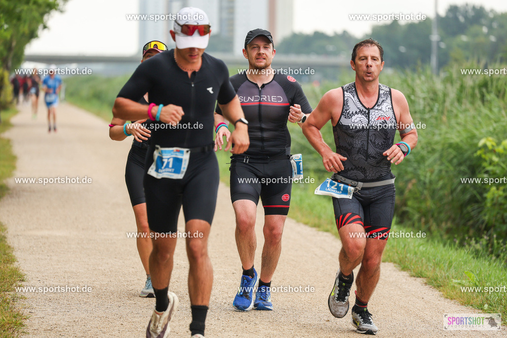 LUR_1977 | 34. M-net Erlanger Triathlon 2025 #erlangertriathlon  #mnettriathlon2025 #mnettriathlon #team #olympischedistanz #mitteldistanz #triathlon #maindonaukanal  #erlangertriathlon2025 #yourpictrs #tv1848 #tv1848erlangen  #triathlonbayern #sportinerlangen #demsportverbunden #sportshot_your_pictrs Copyright: www.sportshot.de