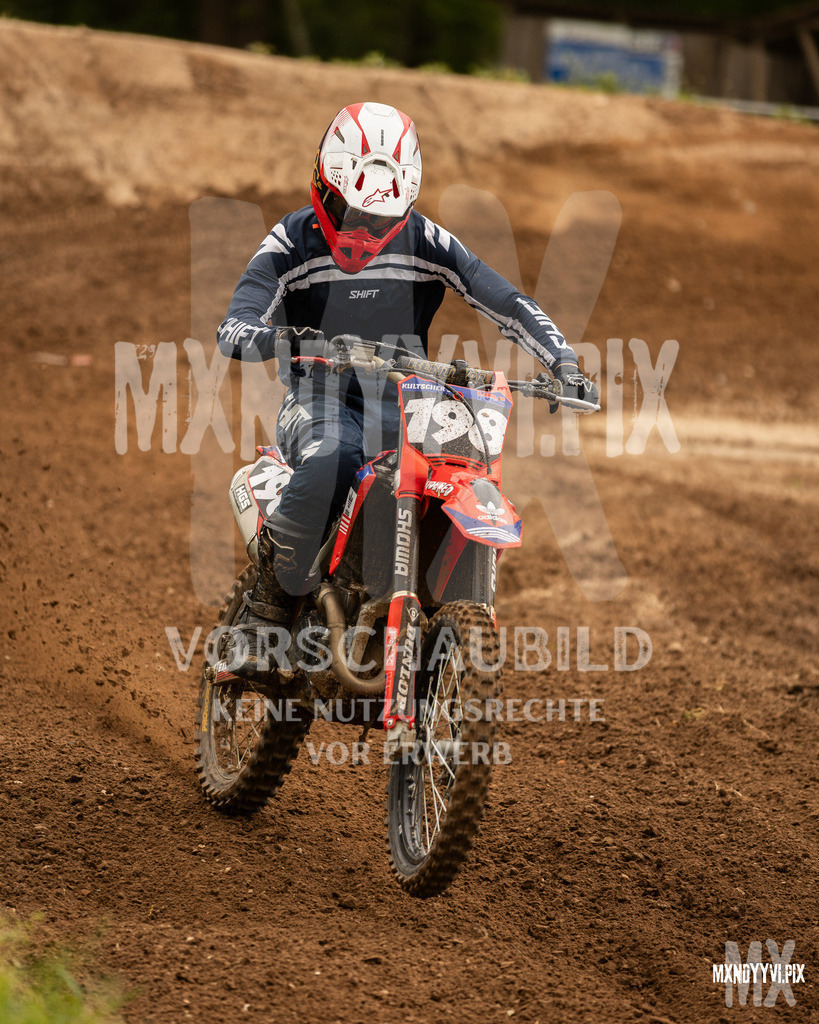 866A5524 | mxndyyvipix