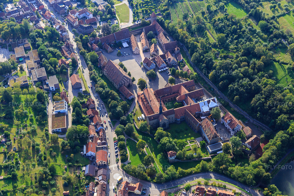 Luftbild: Kloster Maulbronn UNESCO Welterbe in Maulbronn im Bundesland Baden-Württemberg in Deutschland. Foto: IMG_093472.jpg vom 22.08.2016 durch Werner Riehm/FLY-FOTO.deKloster Maulbronn