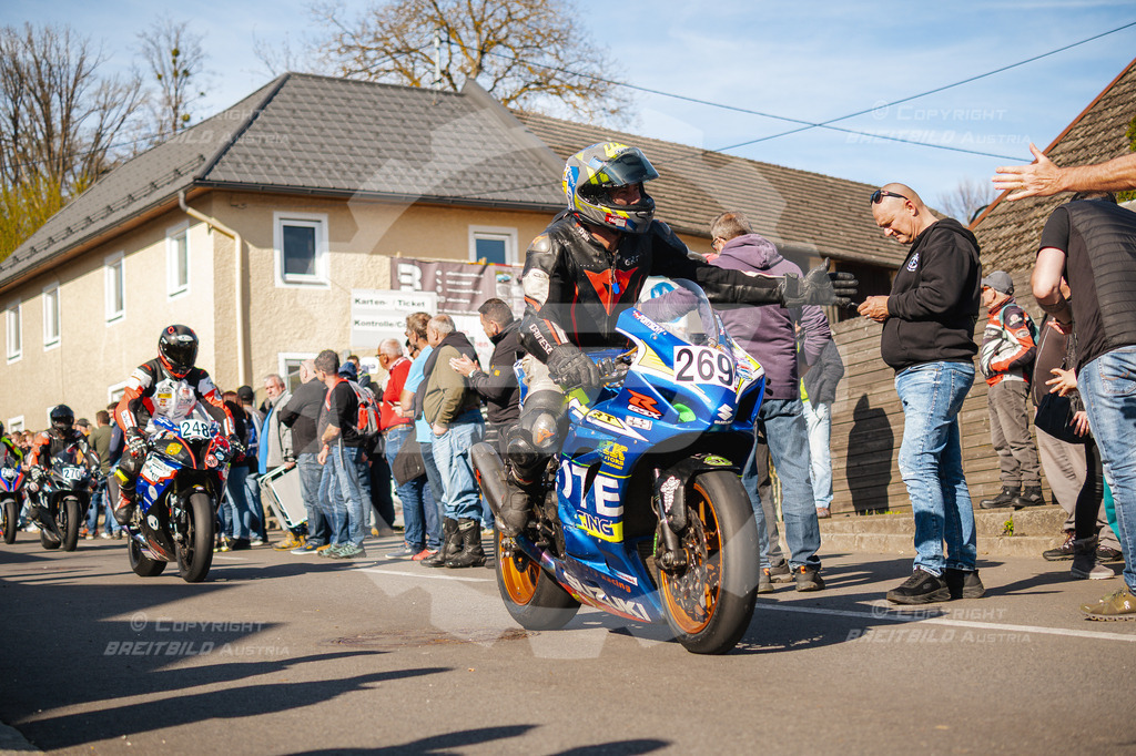 1378 - Bergrennen Landshaag2026 | BREITBILD Austria Webshop

Finde Fotos von: Breitbild, Breitbild Austria, Landshaag, Europeanbikers, KTM, BMW, Bergrennen, Bikeporn, Carporn, Bikes, Cars, Fotografie, Oberösterreich, Österreich, Berufsfotograf, Motorradteile Ganster, Julbach, Pannoniari - Realisiert mit Pictrs.com