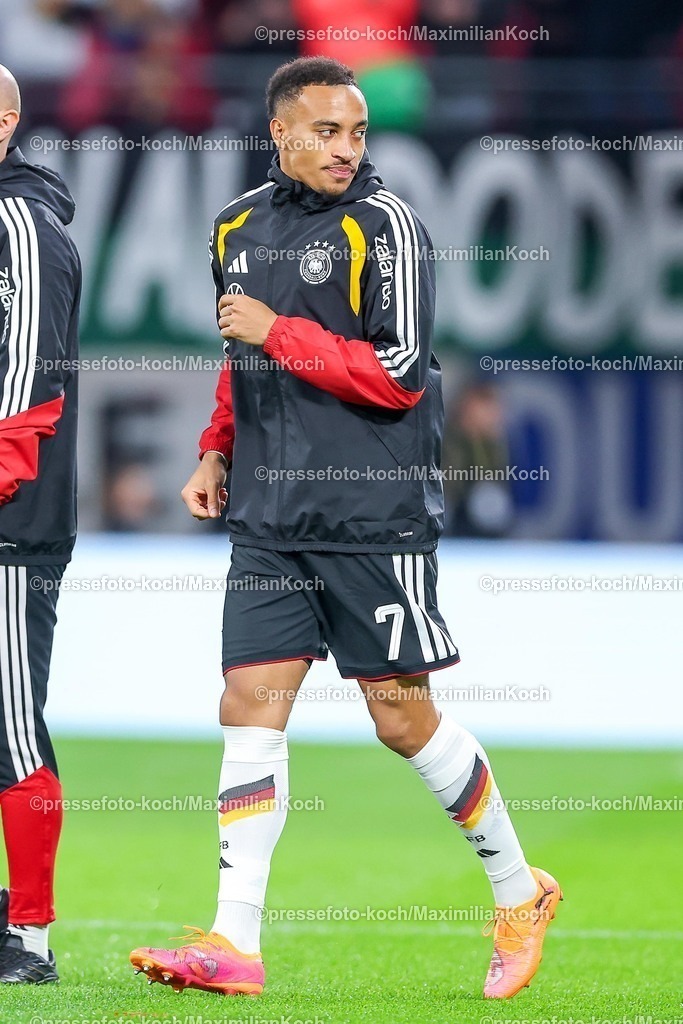 DFB17112501037 | 17.11.2025, Fußball, Länderspiel, WM-Qualifikation Europa, Deutschland - Slowakei, Red Bull Arena (Leipzig), 10. Spieltag, Saison 2025 2026: Jamie Leweling (GER #07)  beim Aufwärmen Training vor dem Spiel Regulations prohibit any use of photographs as image sequences and or quasi-video.