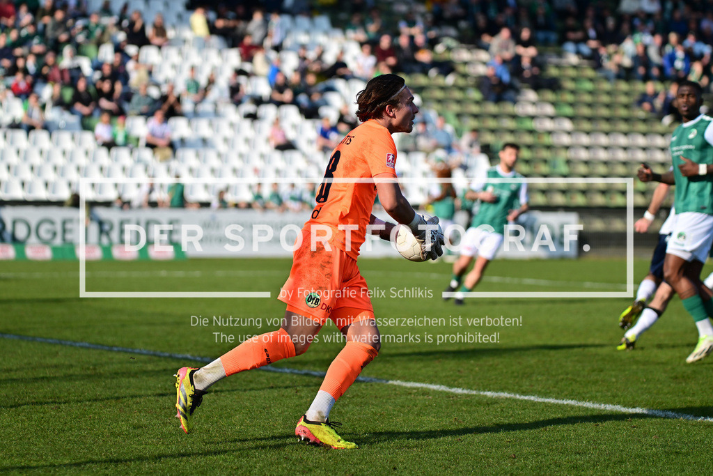 Fußball I Herren I Saison 2024-2025 I Regionalliga Nord I 25. Spieltag I VfB Lübeck - SSV Jeddeloh I 16634 | Gavin Didzilatis (28, VfB Lübeck) - Realisiert mit Pictrs.com