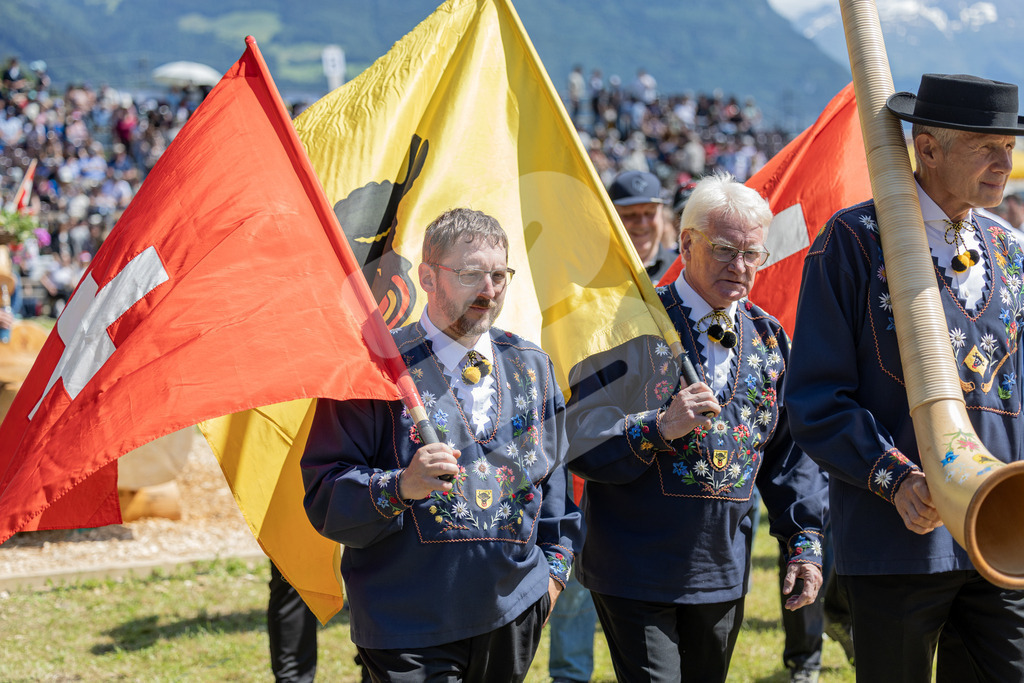 UKSF2026_5G_00251 | Die Schwinger des Schwyzer Kantonalen Schwingerverbandes: Fotos, die Dynamik und Leidenschaft festhalten, sowie emotionale Momente aus dem traditionellen Schwingsport zeigen. - Realisiert mit Pictrs.com