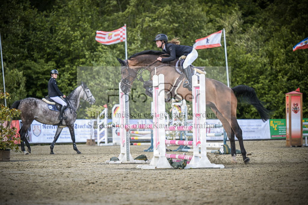 DOS_0514 | Entdecke hochwertige Reitturnierfotos von Foto Oger. Professionell, emotional und authentisch – jetzt Lieblingsmomente im Shop bestellen.Deutschlandweite Turnierfotografie. - Realisiert mit Pictrs.com