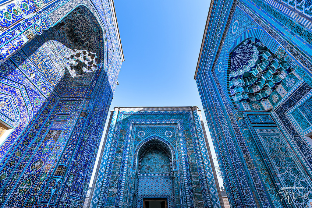 Totenstadt Schah-i-Sinda, Samarkand  | Herzlich willkommen auf meiner Seite! Ich bin Elke Wallnisch, Deine Fotografin für lichtstarke Momente. Der Name steht für alles, was mich mit der Fotografie verbindet: Das Licht und seine machtvolle Wirkung auf eine Situation oder unsere Stimmung - Realisiert mit Pictrs.com