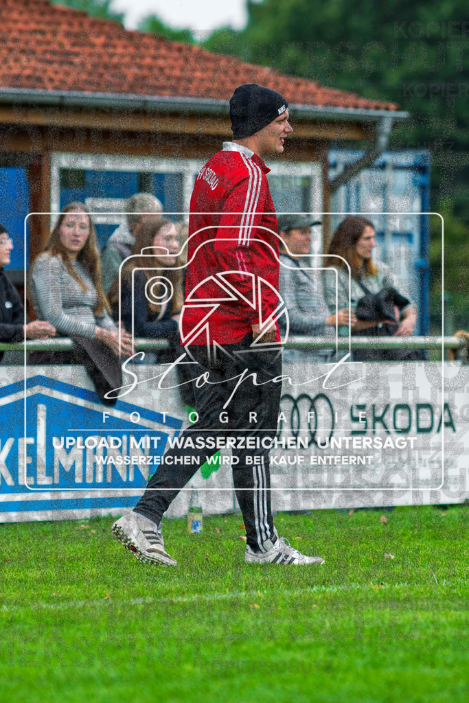 260919-MTVSCT-0004 | Jan Versemann (MTV Soltau - Trainer); Kreisliga Damen ROW - MTV Soltau vs. SC Tewel am 19.09.2026 in Sportpark Ost, Soltau - Realisiert mit Pictrs.com