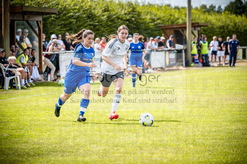 SG Bohmte/Ostercappeln/Schwagstorf - SV Harderberg - Frauen Bezirkpokal | Frauen Bezirkpokal · 1. Damen - 1. Damen · Sportplatz - Realisiert mit Pictrs.com