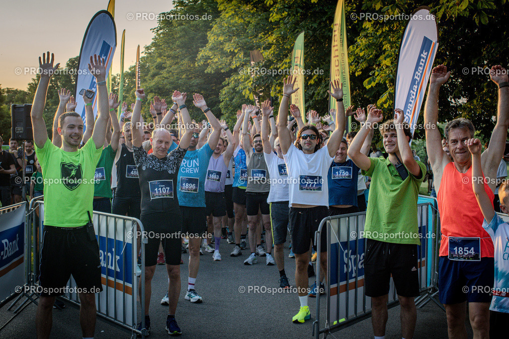 Sparda-Bank Nachtlauf Bonn; Bonn, 18.06.2025 | Impressionen vom Sparda-Bank Nachtlauf Bonn am 18.06.2025 in Bonn (Nordrhein-Westfalen). 
