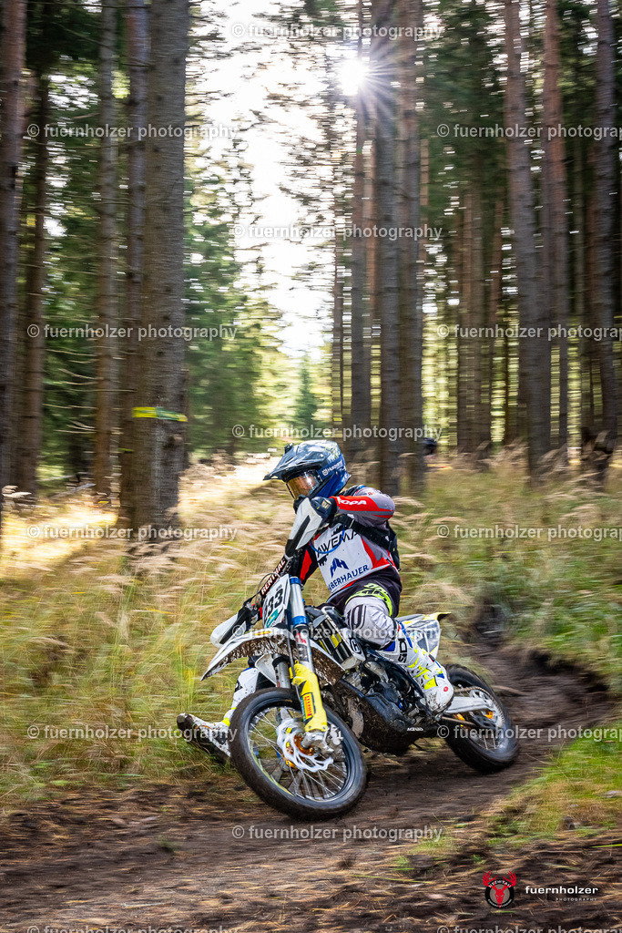fuernholzer_251026-C1-156 | Fotografische Impressionen von der Red Stag Enduro Extreme by fuernholzer-photography.com. Endurosport in Österreich fotografisch festgehalten von fuernholzer. Auftragsfotografie für Private, Gewerbefotos und Industriefotografie. Eventfotografie, Sportfotografie und Motorsportfotografie. Anbieter von Fotoworkshops, Fototraining, fotografischen Vorträgen und Fotoseminaren.