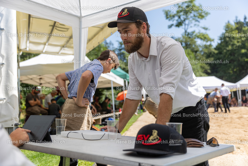 602A0379 | René Burch leidenschaftlicher Fotograf aus Kerns in Obwalden.  Hier finden sie Sport, Landschaft und Natur Fotografie.
 - Realisiert mit Pictrs.com