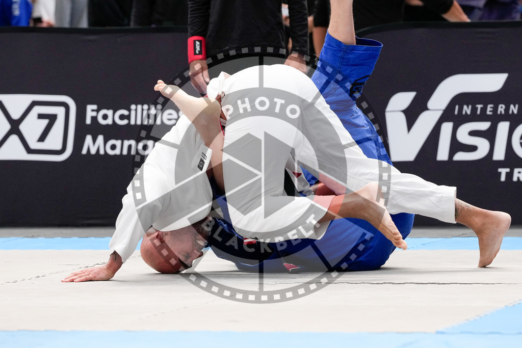20250920PBB0963 | Athletes compete during the AJP Tour Hamburg International Jiu-Jitsu Championship, on September 20, 2025 in Hamburg, Germany. © Chiara Dazi / photoblackbelt