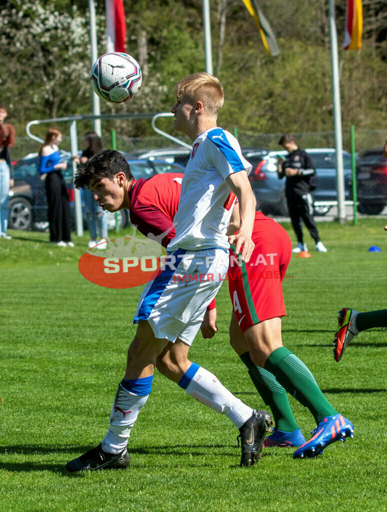 Portugal  U15 -Czech Republic U15 | ONDREJ PENXA (Czech Republic #14) RAFAEL MOTA (Portugal #4) ; Portugal  U15 -Czech Republic U15 am 29.04.2022 in Arnoldstein
(Sportplatz), AUSTRIA, (Photo by Ernst Krawagner sport-fan.at) - Realisiert mit Pictrs.com