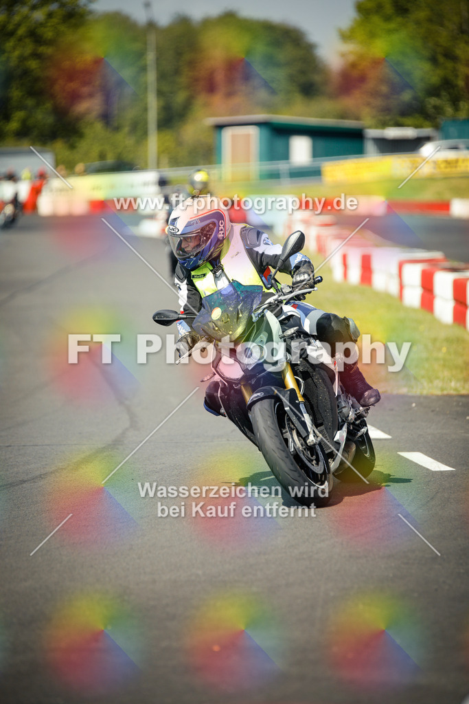 OBK_Mai_Martina_Markus-10534 | Hier findet Ihr Bilder von Touristenfahrten auf der Nürburgring Nordschleife oder von anderen Veranstaltungen die ich besucht habe. Viel Spass beim Durch Schauen 