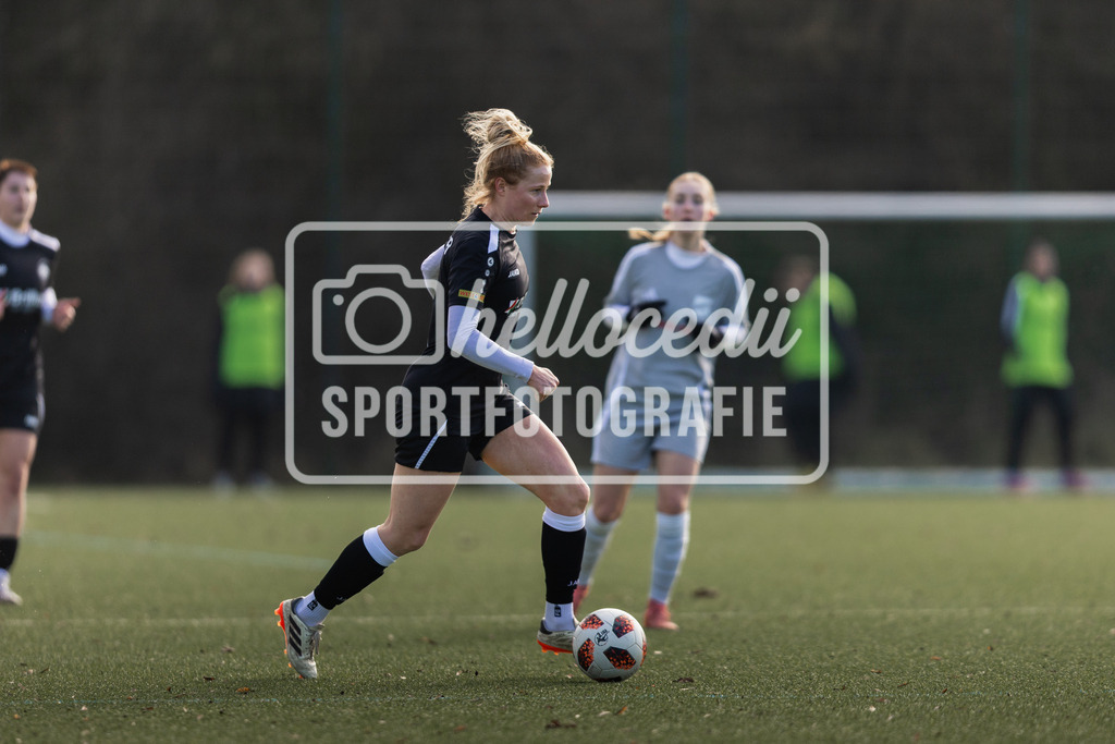 Fußball I Frauen I Saison 2025-2026 I Testspiel I DjK Wacker Mecklenbeck - BW Hollage I 08.02.2026-082 | Paula Funcke (11, Wacker Mecklenbeck) - Realisiert mit Pictrs.com