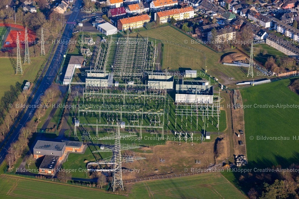 Luftbild Viersen-8566 | Luftbildfotografie Gelände des Umspannwerkes zur Spannungs- Wandlung und elektrischen Strom- Versorgung " Umspannanlage in Dülken " an der Waldnieler Straße in Viersen i - Realisiert mit Pictrs.com