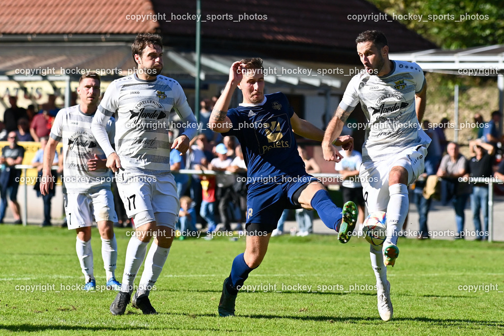 ATUS Velden vs. ASKÖ Köttmannsdorf 7.10.2023 | #17 Stephan Borovnik (K) Köttmannsdorf, #8 Fabian Kopeinig ATUS Velden, #19 Christopher Sallinger Köttmannsdorf, ATUS Velden vs. ASKÖ Köttmannsdorf 7.10.2023, ATUS Velden vs. ASKÖ Köttmannsdorf am 07.10.2023 in Velden (Wald Arena Velden), Austria, (Photo by Bernd Stefan)