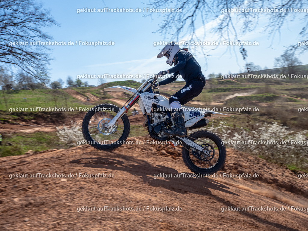 Schweyen040525-76 | Trackshots.de / Fokuspfalz.de - Realisiert mit Pictrs.com