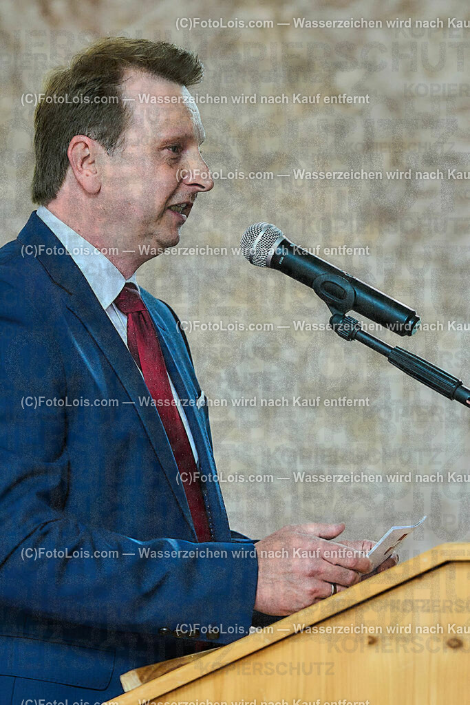 ALP0198_XXXIX_Chopin-Festival_Eroeffnung_Fallmann Andreas | (C)FotoLois.com, Alois Spandl, XXXIX. internationales CHOPIN-Festival in der Kartause Gaming, Eröffnung des Festivals mit Einmarsch der Goldhaubengruppe Lackenhof mit der Musikkapelle Gaming sowie den Ehrengästen und Eröffnungsansprachen in der Barockbibliothek, Fr 4. August 2023.