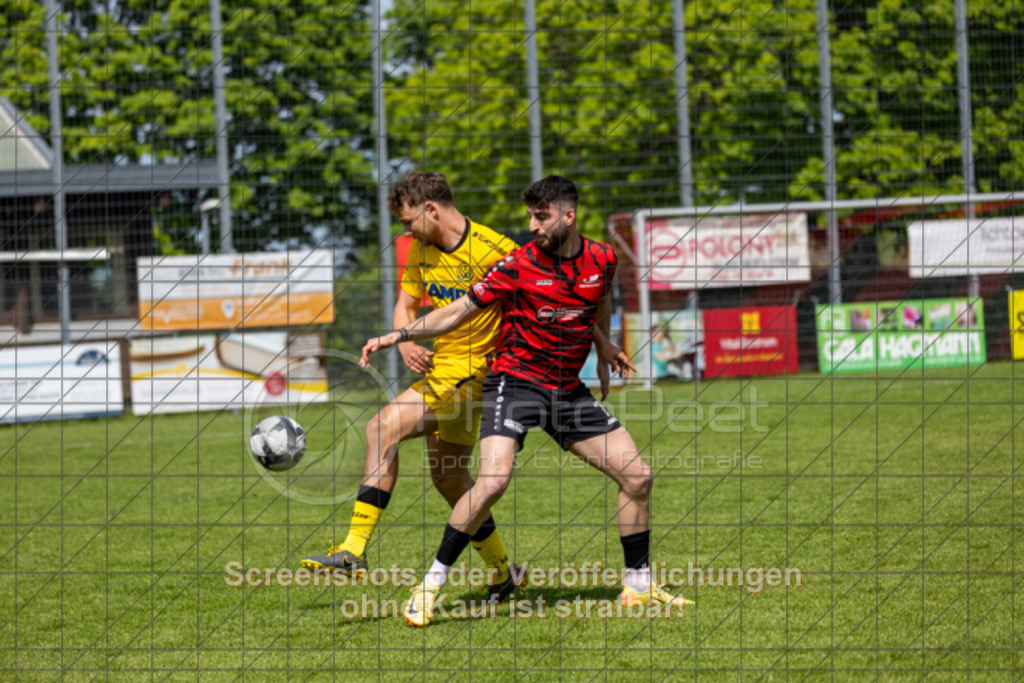 20250427_150509_0124 | Baran Ates (TSV Bad Boll #07)TSV Bad Boll (rot) vs. SV Waldhausen (gelb), Fussball, Landesliga 2 - wfv, 24. Spieltag, Saison 2024/2025, Rasenplatz, Erlengarten 37, 73087 Bad Boll, 27.04.2025 - 15:00 Uhr,Foto: PhotoPeet-Sportfotografie/Peter Harich