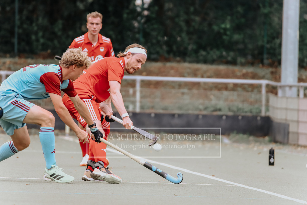 Herren_Bundesliga_02_F_RWK-UHC_21.09.25_Köln (357 von 471) | lanaschraderfotografie - Realisiert mit Pictrs.com