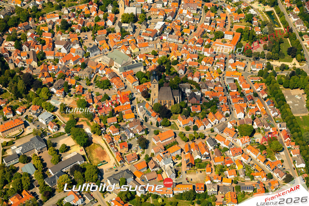 Das Luftbild der Stadt Korbach wurde 2022 vom Flugzeug heraus erstellt (keine Drohnen-Aufnahmen) Aufnahmehöhe ca.450 Meter- hohe Bildauflösung und Druck-Qualität. Garantiert!