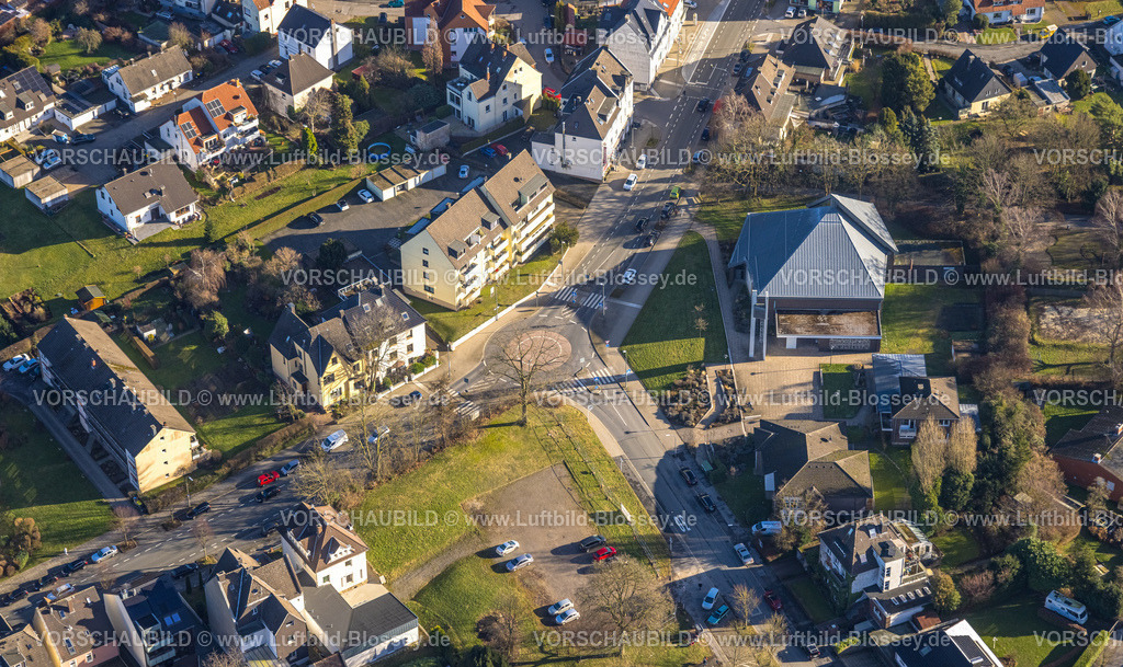 Dortmund240101046 | Luftbild, Wohngebiet Berghofer Straße und Busenbergstraße mit Kreisverkehr, kath. Kirche St. Joseph, Verkehrssituation, Berghofen, Dortmund, Ruhrgebiet, Nordrhein-Westfalen, Deutschland