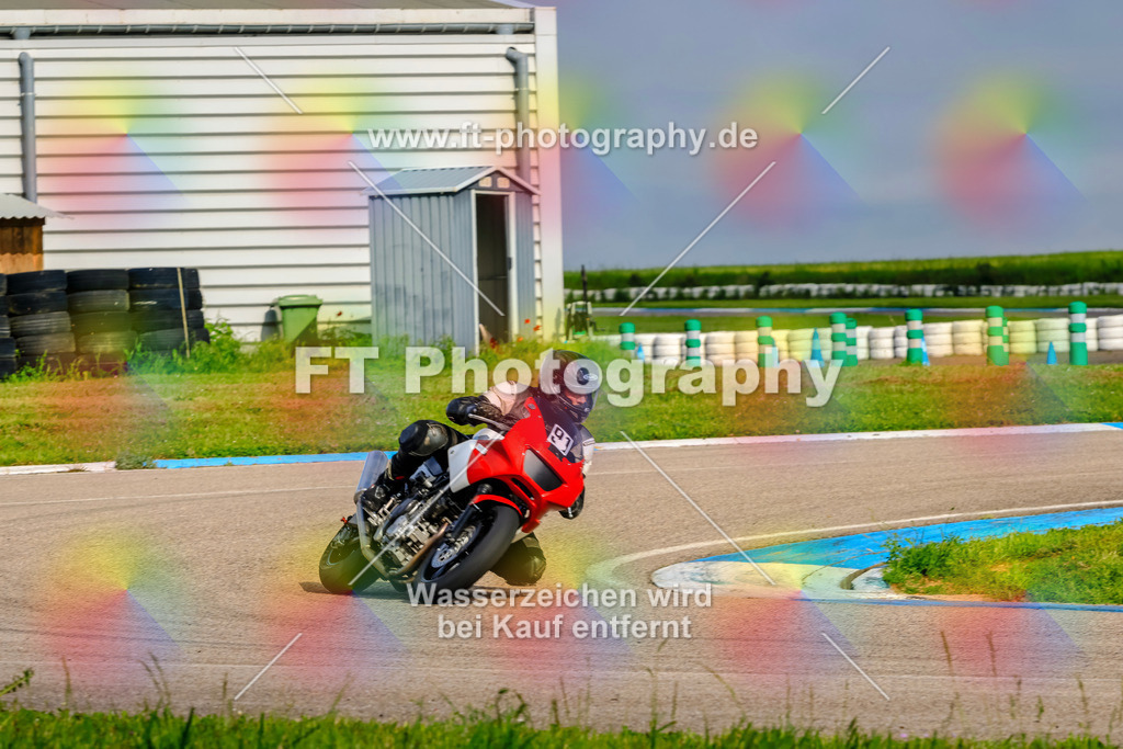 MotoTeam-8266 | Hier findet Ihr Bilder von Touristenfahrten auf der Nürburgring Nordschleife oder von anderen Veranstaltungen die ich besucht habe. Viel Spass beim Durch Schauen 