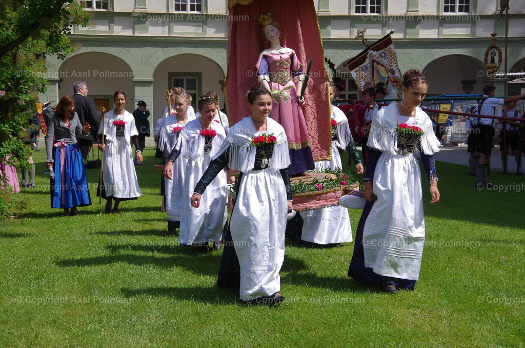IMGP7085 | fotografiert von Axel PollmannLeonhardi Wallfahrt Benediktbeuern und Murnau, Fronleichnam, Fasching, Landschaft im Loisachtal und Benediktbeuern  - Realisiert mit Pictrs.com