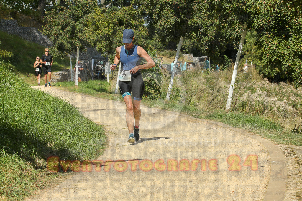 250824_1237_EX1_9980 | Sportfotografie im Rhein-Sieg Kreis, Köln, Bonn, NRW, Rheinland Pfalz, Hessen, etc. Unser Tätigkeitsfeld umfasst den Laufsport vom Volkslauf über den Marathon, Duathlon, Triathon bis zum Ultralauf wie Kölnpfad Ultra oder Schindertrail.