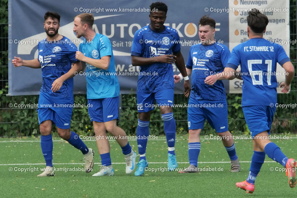 Fußball : Bezirksliga : TV Voerde - FC Sterkrade 72 | Fußball : Bezirksliga : TV Voerde - FC Sterkrade 72 am 25.05.2025 in Voerde - Realisiert mit Pictrs.com