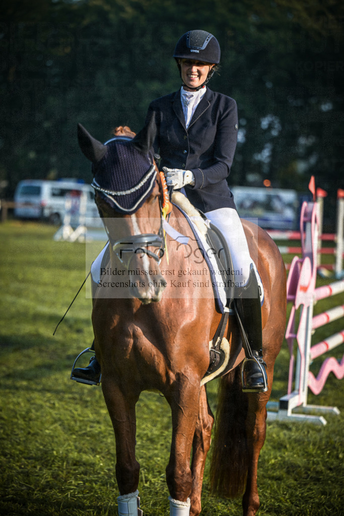 DOS_0028 | Entdecke hochwertige Reitturnierfotos von Foto Oger. Professionell, emotional und authentisch – jetzt Lieblingsmomente im Shop bestellen.Deutschlandweite Turnierfotografie. - Realisiert mit Pictrs.com