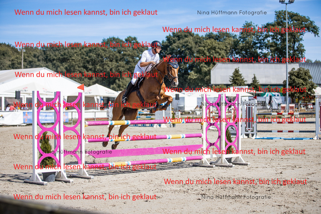 BK1A6921 | Turnierbilder Turnierfotos Nina Hüffmann Turnierfotografie Pferdefotografie Tierzeichnung Haustierzeichnung Pferdezeichnung Hundezeichnung Videograf  - Realisiert mit Pictrs.com