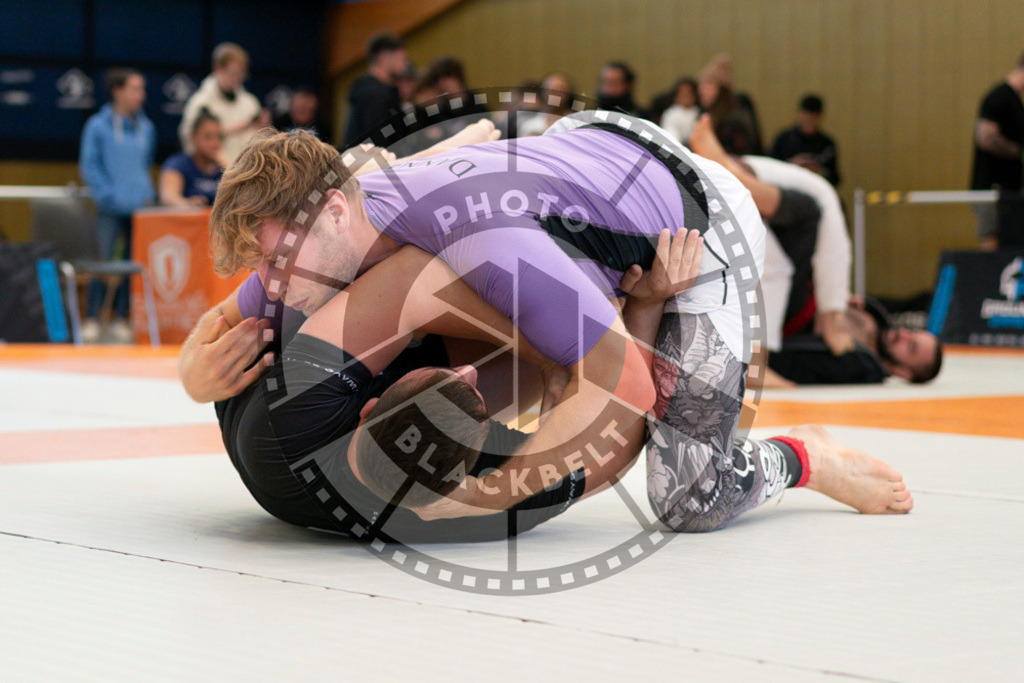 20240915PBB0104 | Athletes compete during the Grappling Industries’ grappling and Brazilian jiu-jitsu competition in Berlin, on September 15, 2024.