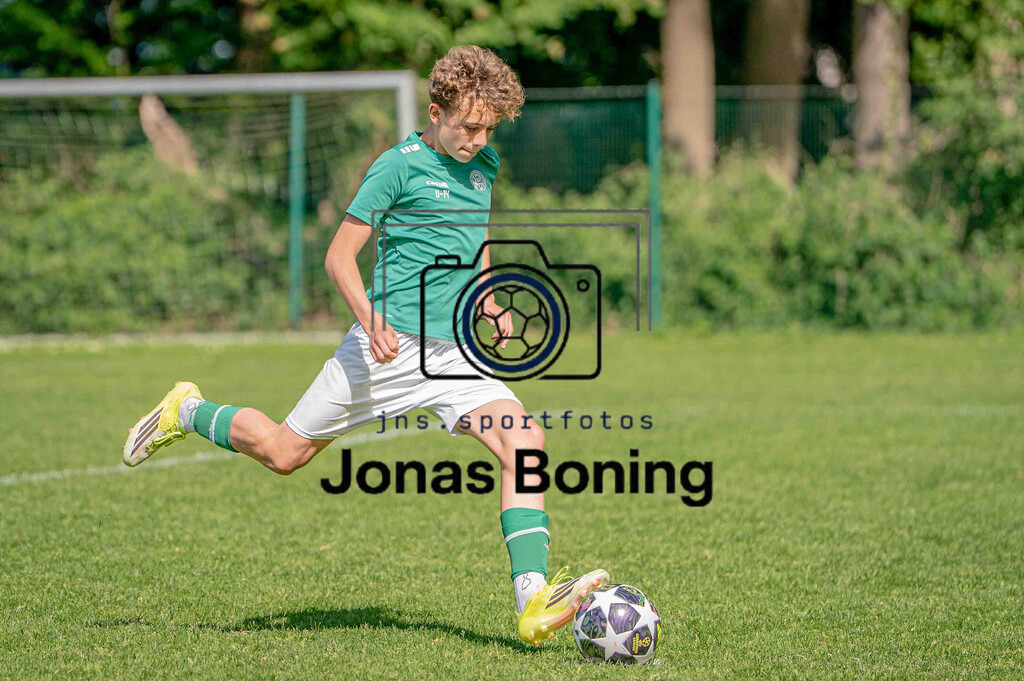 Fußball I C-Junioren I Saison 2025-2026 I Pfingsturnier Langförden I 15851 | jns.sportfotos - Realisiert mit Pictrs.com