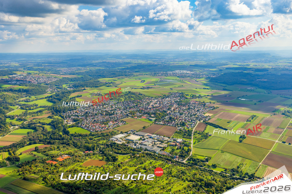 Luftaufnahme von Erdmannhausen - Die Luftaufnahme wurde 2025 vom UL-Flugzeug heraus erstellt ( keine Drohne ) - Hochauflösende Luftaufnahme - für professionelle Ausdrucke geeignet. Die Geschenkidee !Mit Lizenz und Bildrechte bestellbar