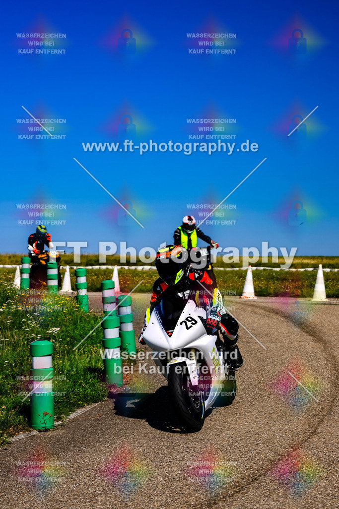 029-2609 | Hier findet Ihr Bilder von Touristenfahrten auf der Nürburgring Nordschleife oder von anderen Veranstaltungen die ich besucht habe. Viel Spass beim Durch Schauen 