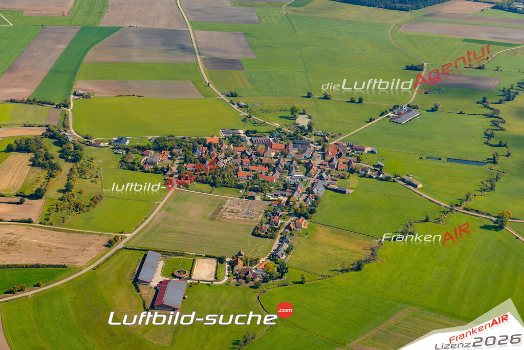 Schrägluftbild  Stettberg  Geslau - Das Luftbild wurde 2025 vom UL-Flugzeug heraus erstellt ( keine Drohne ) - Hochauflösende Luftaufnahme -Nicht vergleichbar mit Google Maps oder Satelittenbilder- Die Geschenkidee !Mit Lizenz und Bildrechte bestellbar