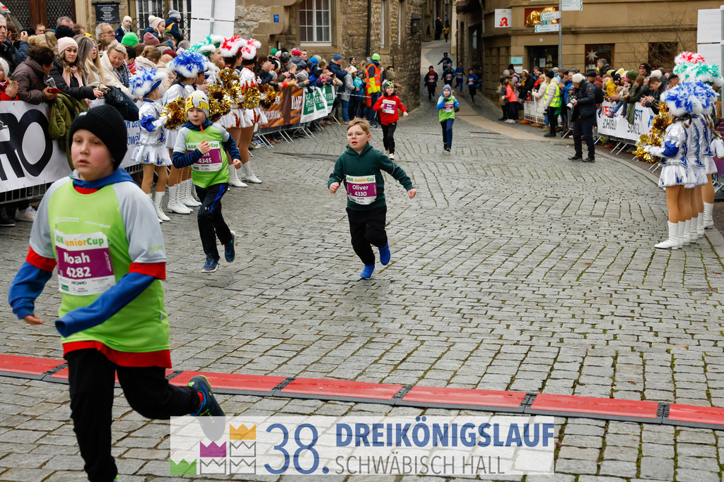 400m AOK Junior Cup | 3 Koenigslauf 2024 400m AOK Junior Cup - Realisiert mit Pictrs.com