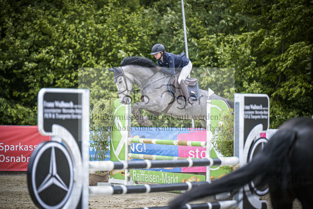DOS_4861 | Entdecke hochwertige Reitturnierfotos von Foto Oger. Professionell, emotional und authentisch – jetzt Lieblingsmomente im Shop bestellen.Deutschlandweite Turnierfotografie. - Realisiert mit Pictrs.com