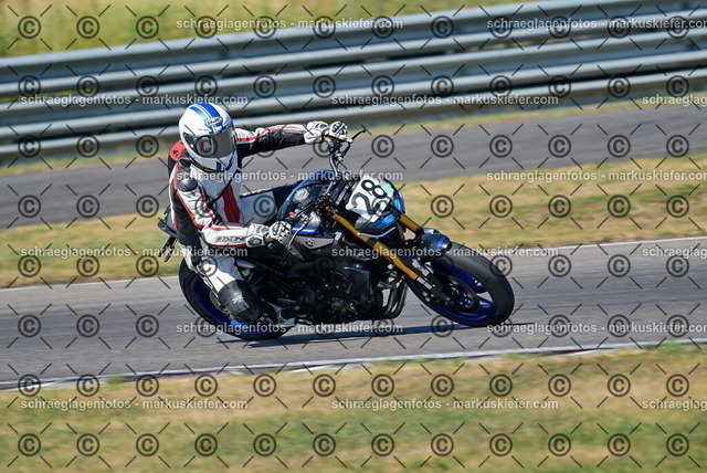26bt04-1013 | markuskiefer.com - Realisiert mit Pictrs.com