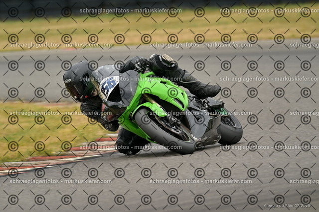 25bt05-1344 | markuskiefer.com - Realisiert mit Pictrs.com