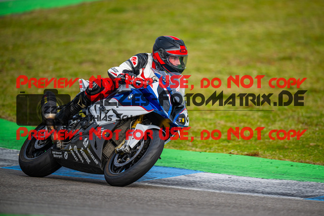 MaZZes_Fotomatrix_20240317_6007705_4994 | Fotograf Mathias Schmid
Sportfotograf,
Eventfotograf,
Hochzeitsfotograf,
Portraitfotograf