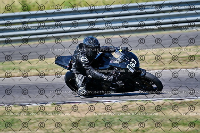 26bt04-0572 | markuskiefer.com - Realisiert mit Pictrs.com