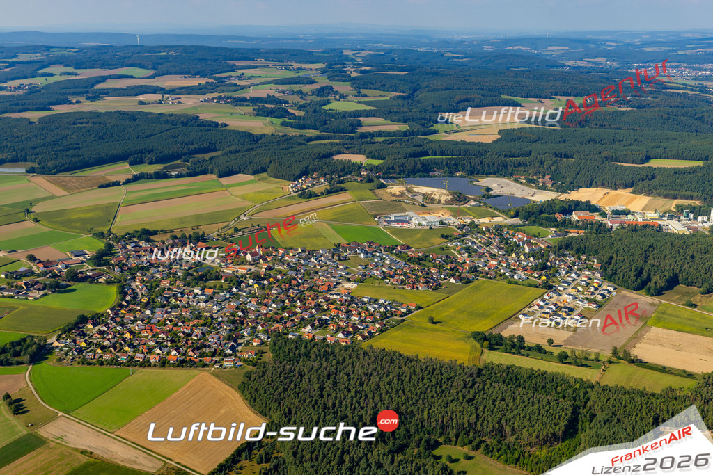 Das Luftbild zeigt :  Stulln - Die Luftaufnahme wurde 2024 vom UL-Flugzeug aus erstellt ( keine Drohne ) - Hochauflösende Luftaufnahme - Für grossformatige Ausdrucke geeignet. Die Geschenkidee !Mit Lizenz und Bildrechte bestellbar