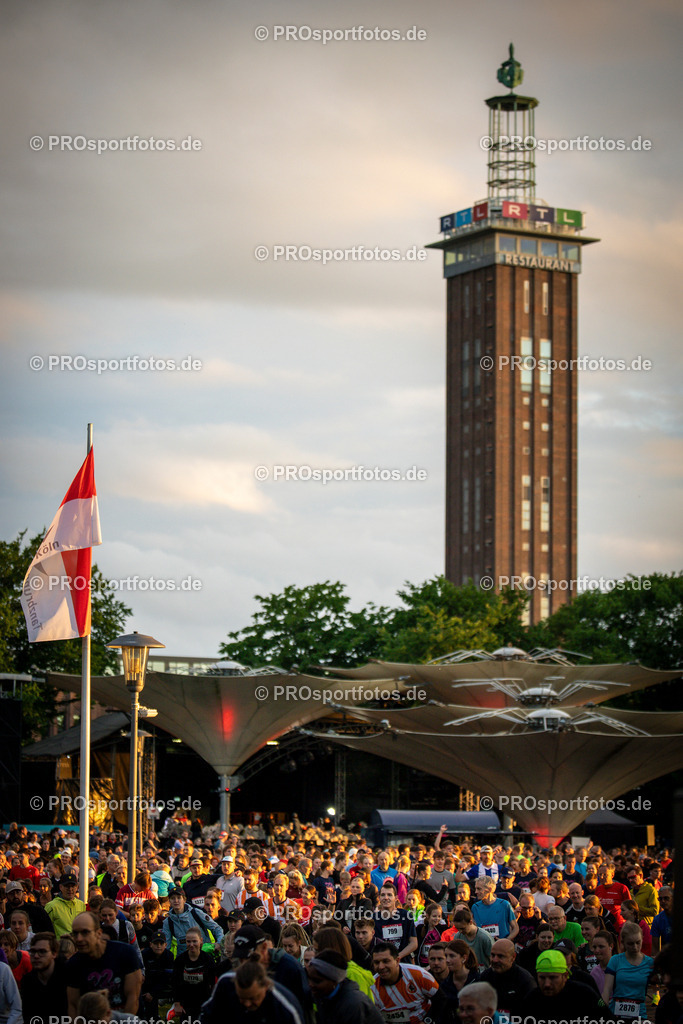 22. ASV Nachtlauf; Koeln, 28.05.25 | Impressionen vom 22. ASV Nachtlauf am 28.05.25 am Tanzbrunnen in Koeln. Foto: BEAUTIFUL SPORTS/Axel Kohring