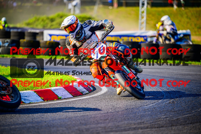 MaZZes_FotoMatrix_240511_6021986_8912 | UE40