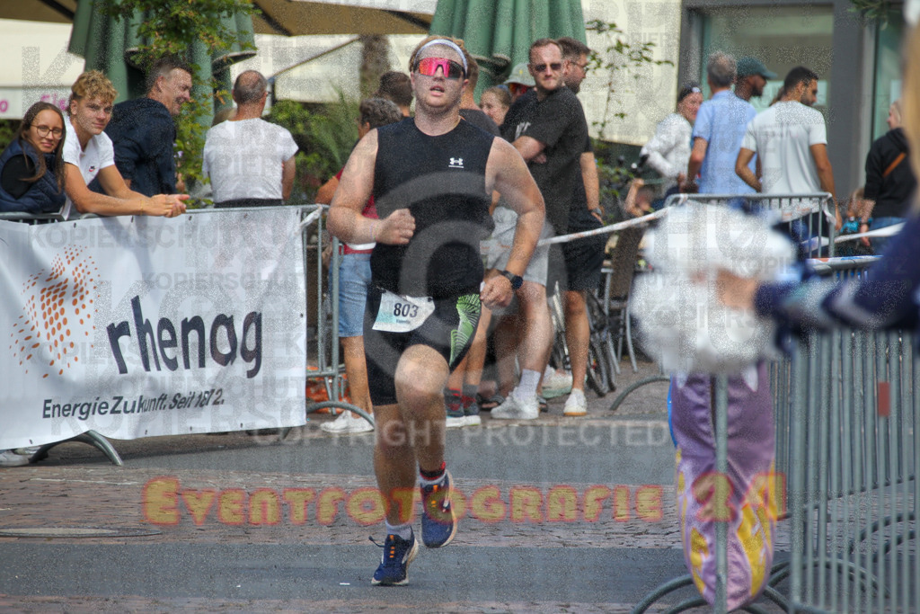 250824_1523_EV4_2858 | Sportfotografie im Rhein-Sieg Kreis, Köln, Bonn, NRW, Rheinland Pfalz, Hessen, etc. Unser Tätigkeitsfeld umfasst den Laufsport vom Volkslauf über den Marathon, Duathlon, Triathon bis zum Ultralauf wie Kölnpfad Ultra oder Schindertrail.